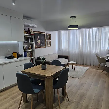 Center - Cozy And Comfort Apartment